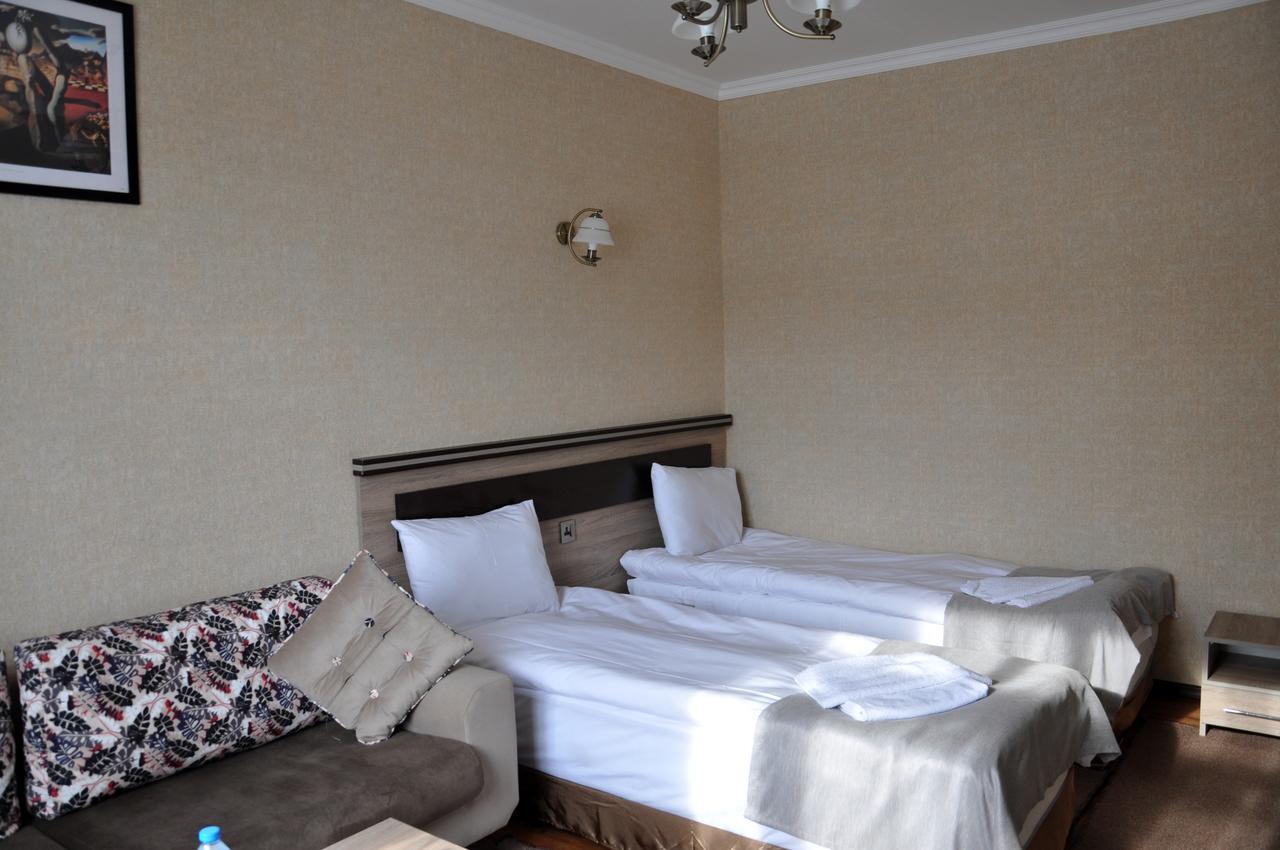 Xutorok Hotel & Restaurant Chilegir エクステリア 写真